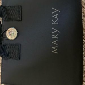 NEW Mary Kay Brush set! BELOW COST!